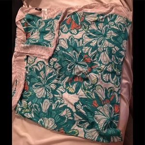 H&M white scarf with green floral design tan trim